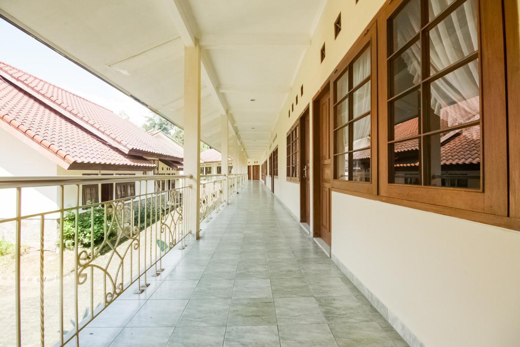 Wisma Langen Werdhasih Semarang Esterno foto